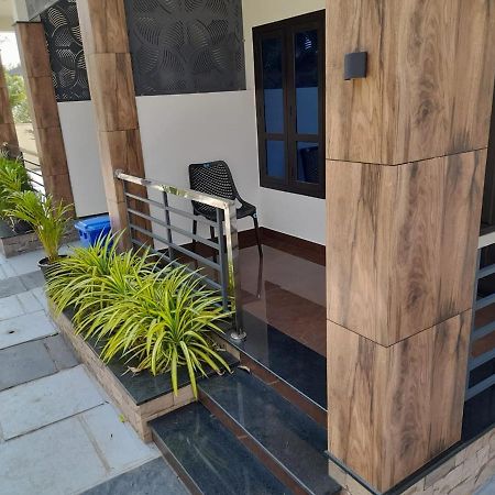 Milestone Inn Sultan Bathery Luaran gambar