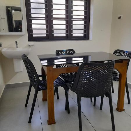 Milestone Inn Sultan Bathery Luaran gambar