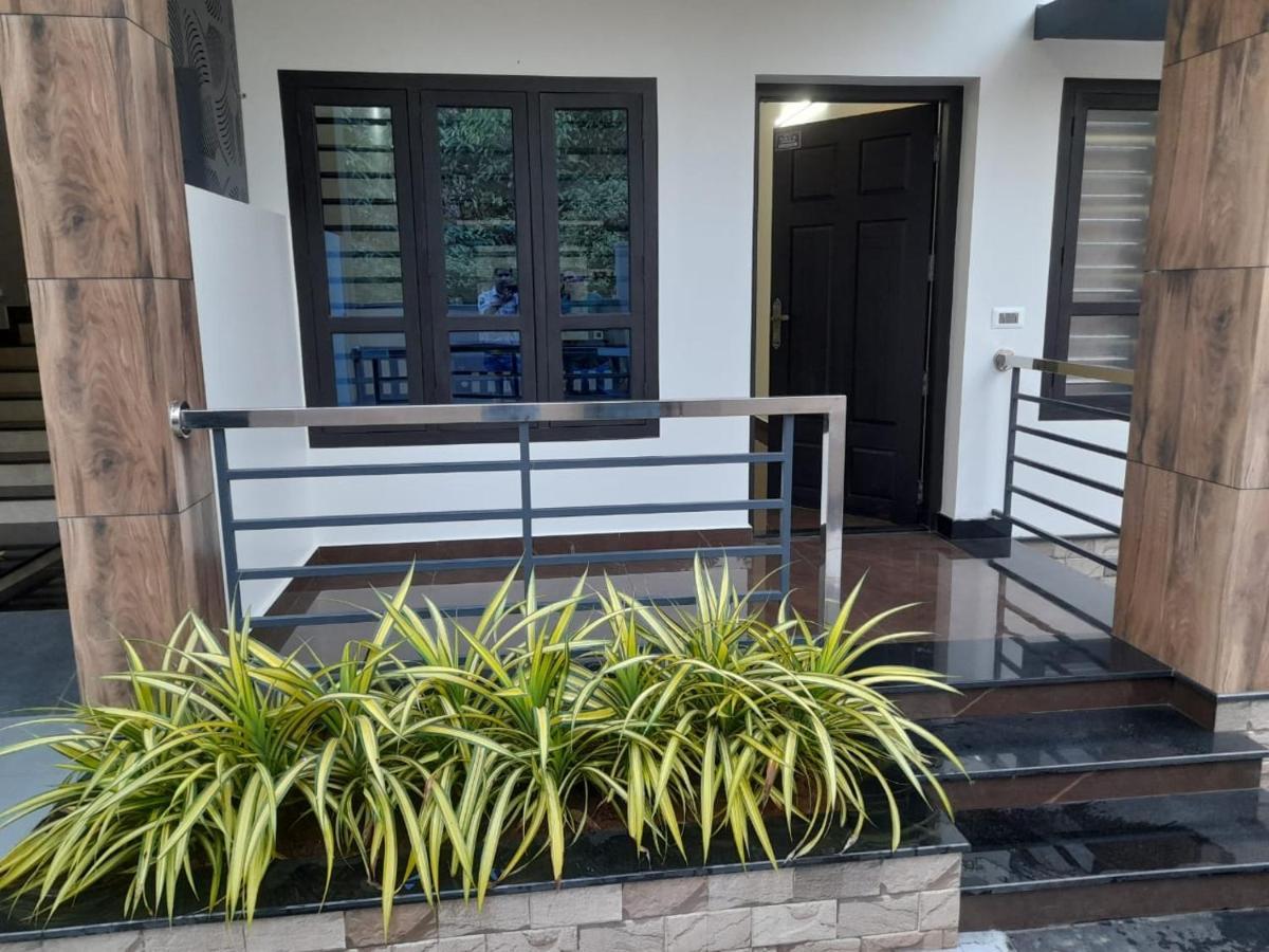 Milestone Inn Sultan Bathery Luaran gambar