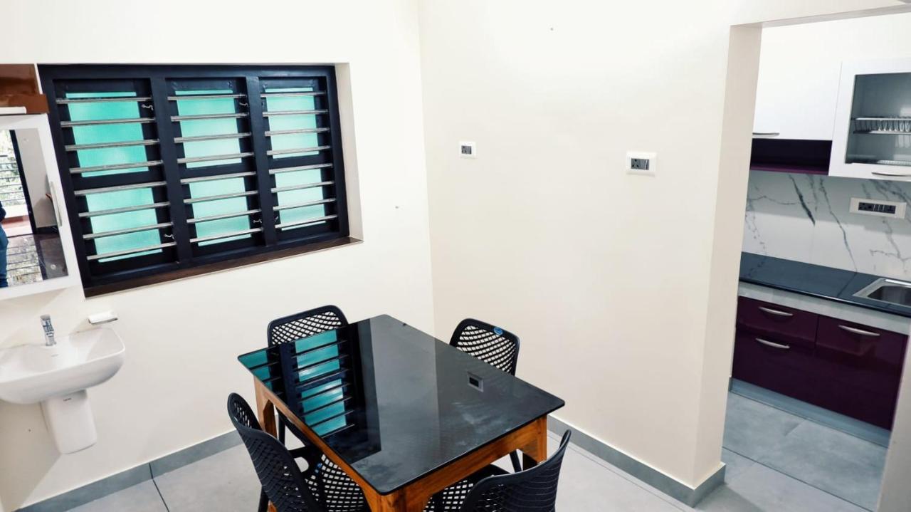 Milestone Inn Sultan Bathery Luaran gambar